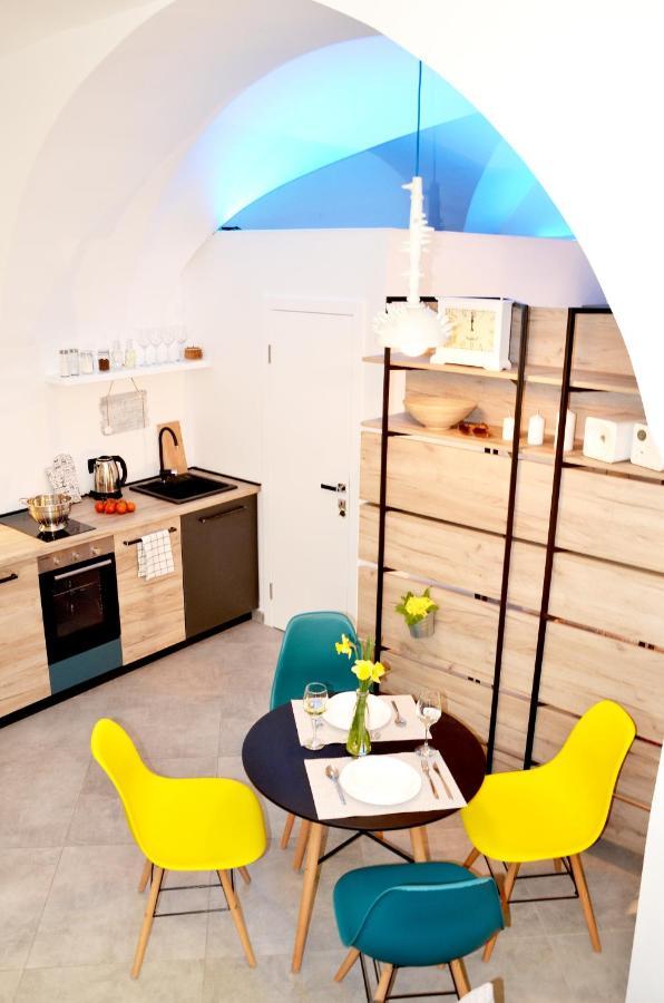 Studio Apartment Surf By The Sea Opatija Exteriör bild