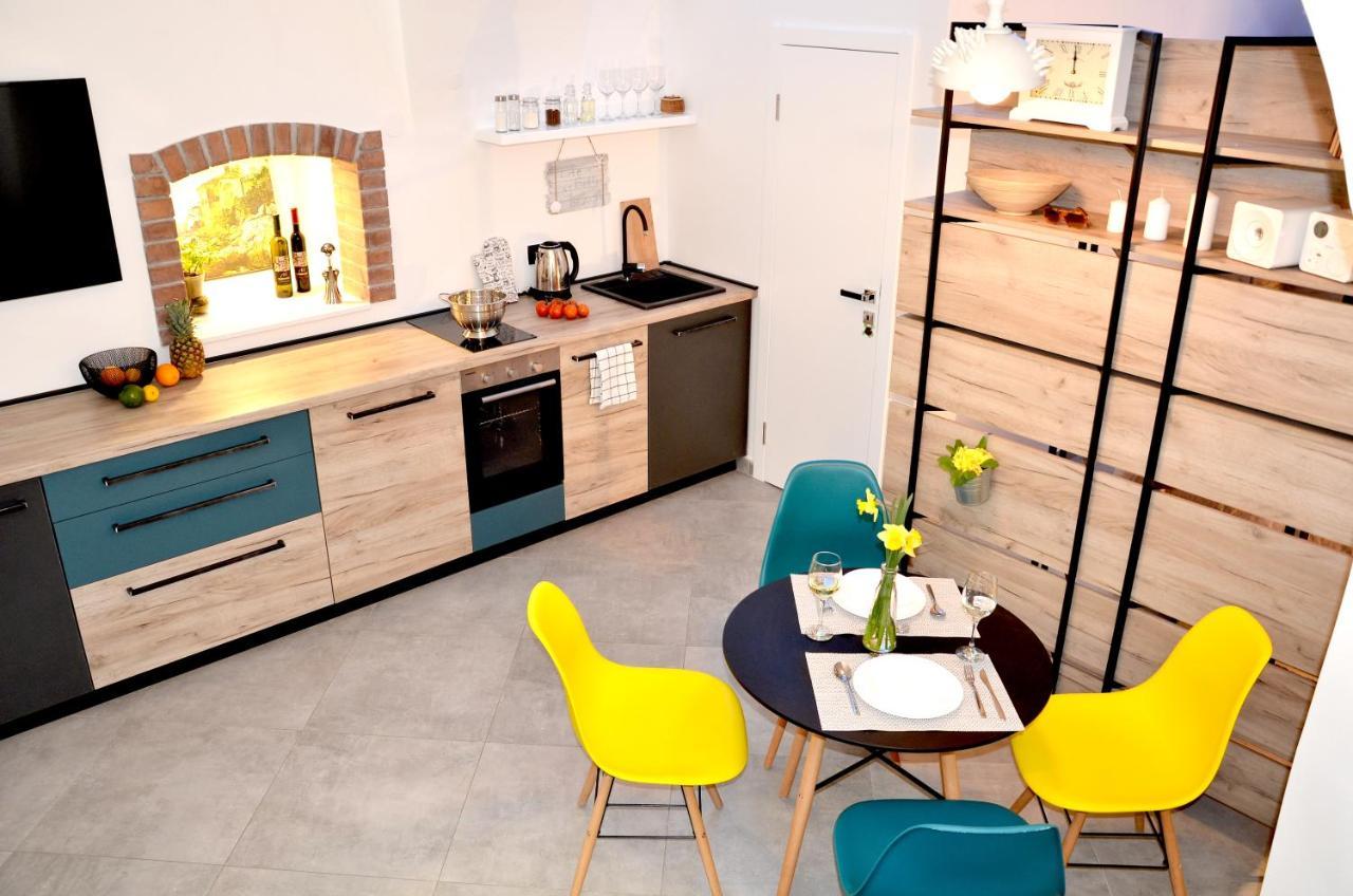 Studio Apartment Surf By The Sea Opatija Exteriör bild